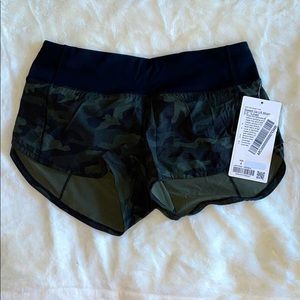 Lululemon Speed Up LR Short 2.5”